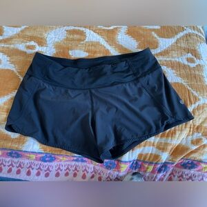 Lululemon size 10 short